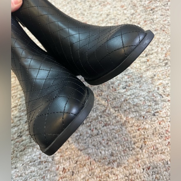 NEW JustFab JF Camille Side-Zip Black Ankle Boot Size 9 - Picture 3 of 13